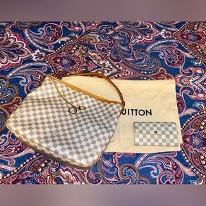 Gently Used Delightful MM LV Handbag 👜